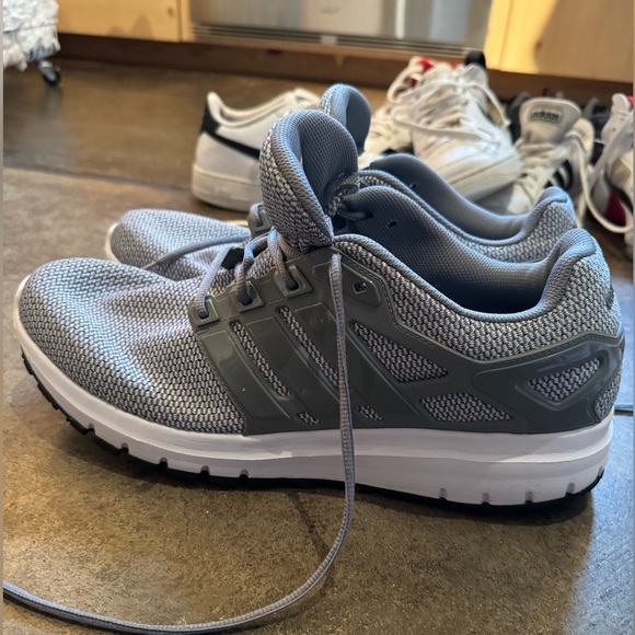 Men’s Addias - Picture 3 of 5